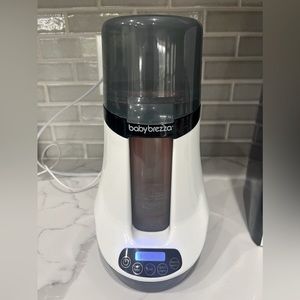 Baby Brezza Safe & Smart Bluetooth Connected Bottle Warmer